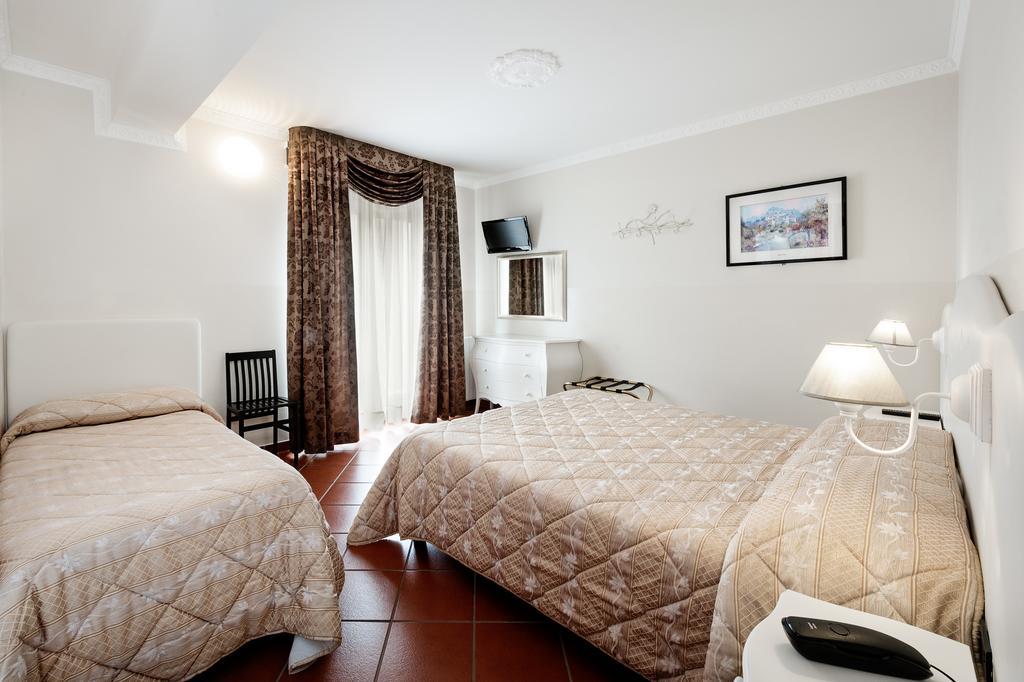 Hotel Edelweiss 佩斯卡塞罗利 外观 照片